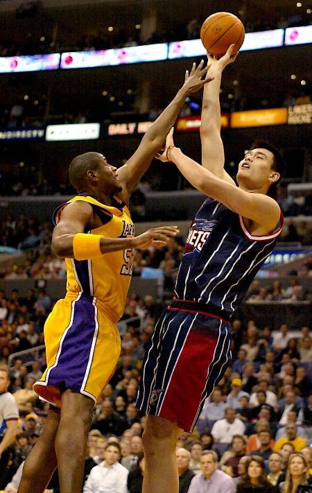 皇马本场25次射门，为本赛季西甲比赛没赢球球队中射门第二多（皇马此役25次射门，位列本赛季西甲未取胜球队射门数第二）