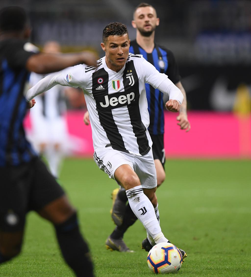 弗里克：拉菲尼亚未入选FIFA最佳阵简直是笑话，他配得上（弗里克：FIFA最佳阵容没有拉菲尼亚堪称笑话，他理应入选）