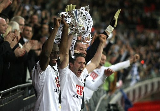 等了太久！内姆布哈德成独行侠五年来首个助攻达13次的球员（久违了！内姆布哈德成独行侠近5年首位单场13助攻球员）