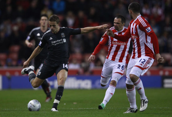 孙继海晒视频发出疑问：为什么现在小孩顺拐那么多（孙继海晒视频提问：为何如今孩子顺拐现象这么多？）