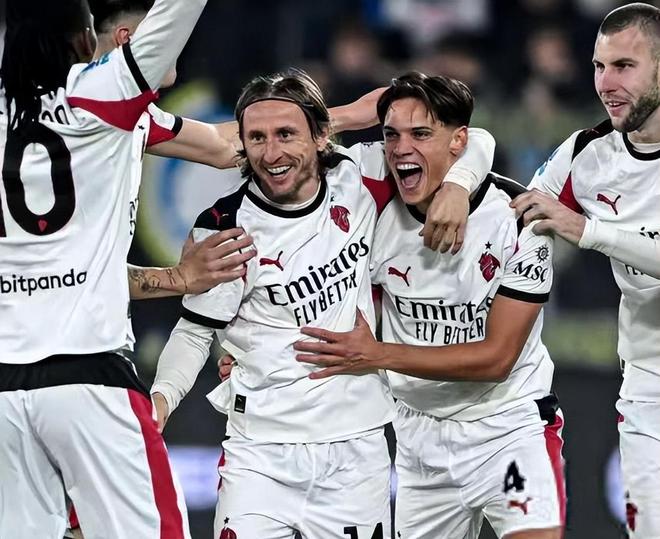 广东男篮防守稳固力克上海（广东男篮凭稳固防守击退上海）