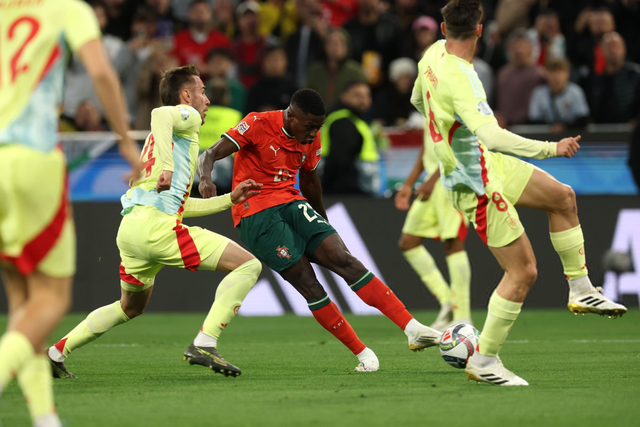 劳塔罗：我当然愿意终身效力国米；阿根廷国家队内部充满信心（劳塔罗：愿为国米终老，阿根廷队内信心十足）