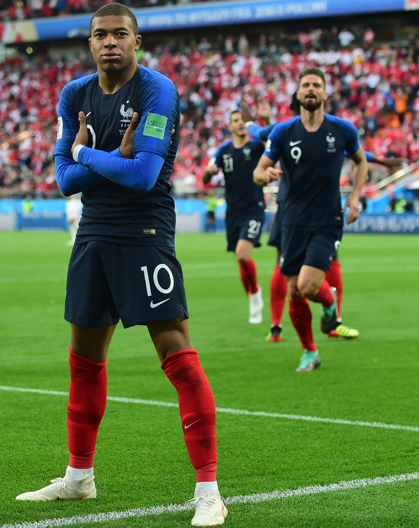 执教过多支德甲球队，记者：拉巴迪亚曾进入国足选帅最终阶段（记者称拉巴迪亚一度进入国足主帅终选，曾执教多支德甲队）