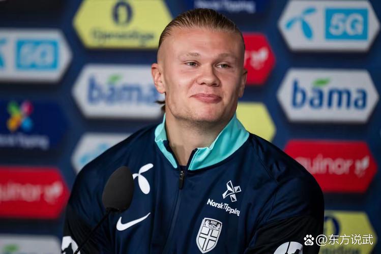 看不到梅西！印度球迷怒了：拆掉广告牌 狂扔水瓶 现场骚乱（看不到梅西引爆印度球迷不满：拆广告牌、掷水瓶，现场失控）