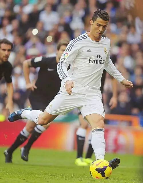 足协杯半场：法比奥梅开二度，王刚伤退，国安2-0河南（足协杯上半场：法比奥双响，王刚伤退，国安2-0领先河南）