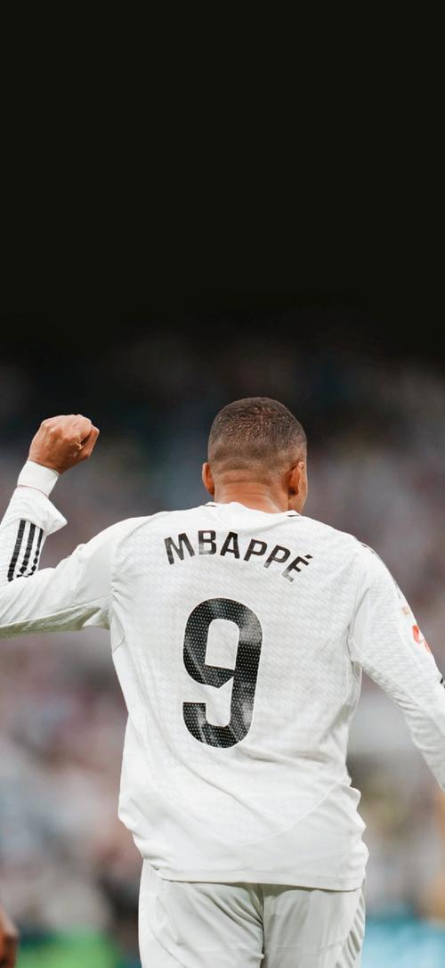 姆本扎：我和铁人签了两年合同，下赛季在中超继续为铁人效力（姆本扎签约铁人两年：下赛季继续为铁人征战中超）